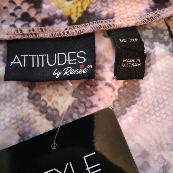 Animal Print Top - Picture 3 of 9